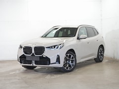 BMW X3 - 30e xDrive M-Sport | CoPilot | Trekhaak | Harman Kardon | Elektrisch verstelbare stoelen