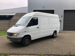 Mercedes-Benz Sprinter - 208D 212D LANG HOOG MANUEEL