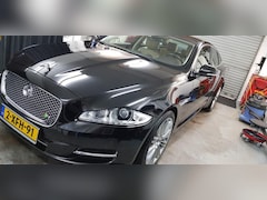 Jaguar XJ - 3.0 V6D Portfolio geheel R uitgevoerd met extra pk plus GPS echt een bom 20 inch velgen te