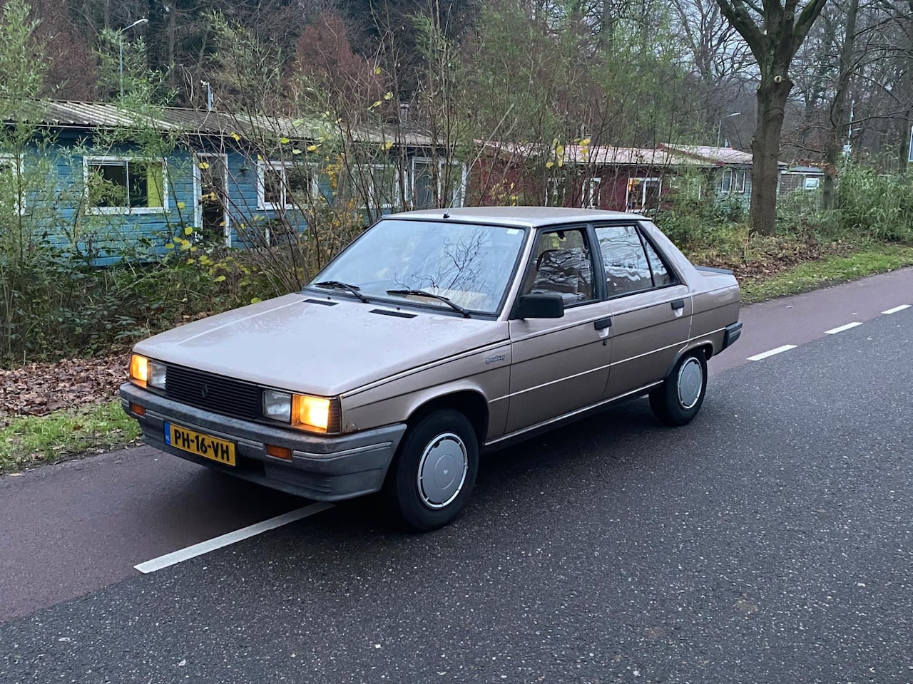Renault 9 - R 9 Broadway 1.2 BENZINE BJ 1986 - AutoWereld.nl