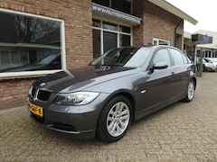 BMW 3-serie - 316i Business Line Navi