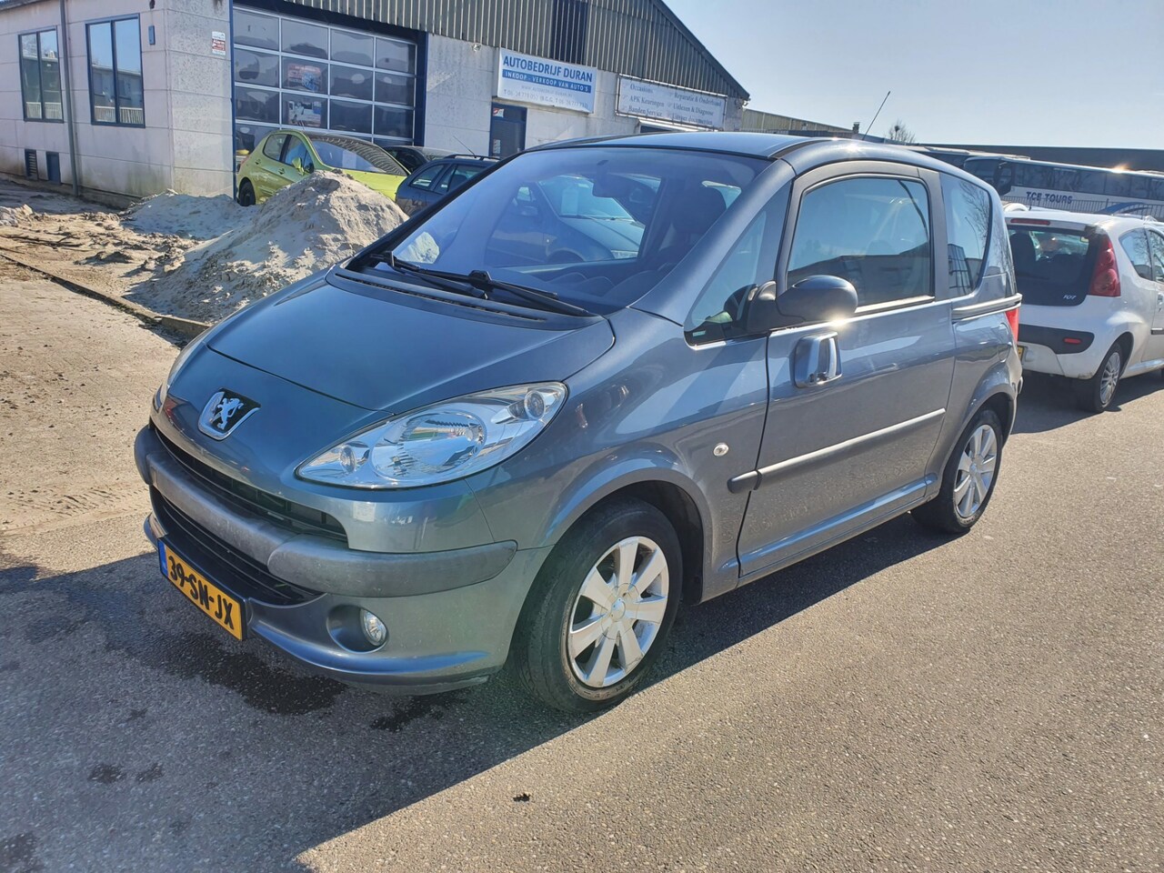 Peugeot 1007 - 1.4 Gentry 3-deurs Airco Bj.:2006 - AutoWereld.nl