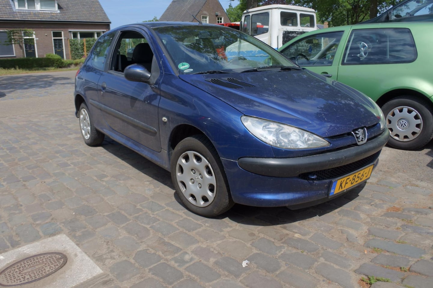 Peugeot 206 - 1.4 One-line apk 19-5-2023 airco opknapper staat al lang stil - AutoWereld.nl