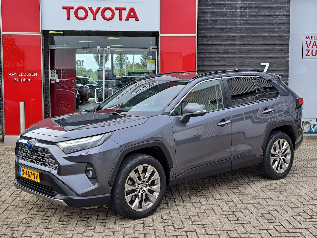 Toyota RAV4 - 2.5 Hybrid AWD Executive TREKHAAK 360 CAMERA STOELVERWARMING & STOELVENTILATIE - AutoWereld.nl