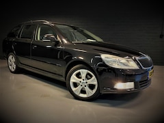 Skoda Octavia Combi - 2.0 TDI Elegance, Leder, Xenon, Schuif-dak, APK Okt-2023