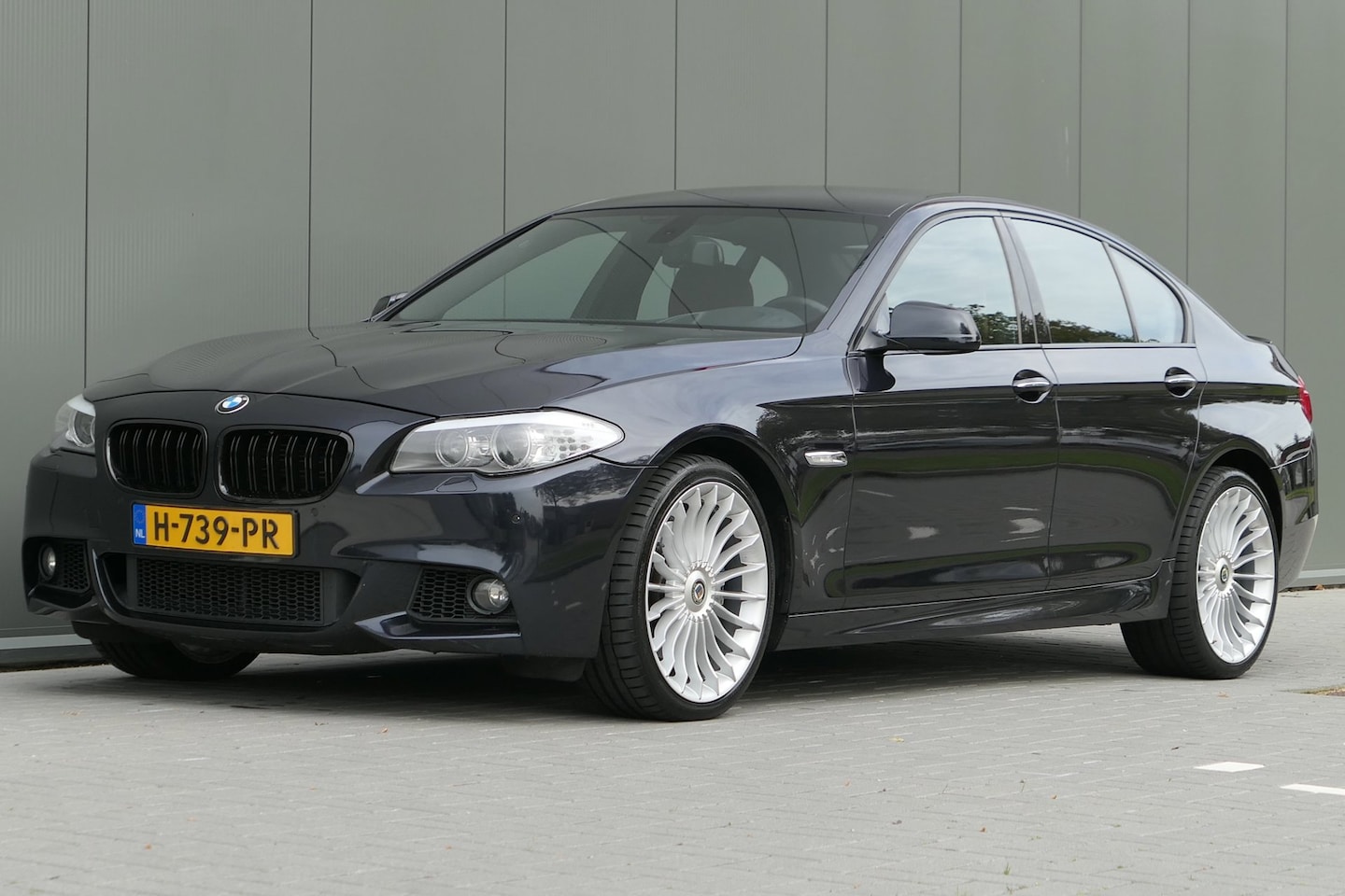 BMW 5-serie - 550i M-Sportpakket Headup Memory Stoelventilatie - AutoWereld.nl