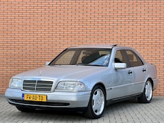 Mercedes-Benz C-klasse - 180 Sport | Schuif - Kanteldak | Stoelverwarming | Parkeersensoren | Elektrische Ramen | E