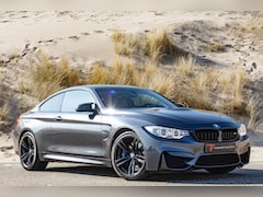 BMW 4-serie Coupé - M4 Nederlandse auto/Dealeronderhouden/M-Performance uitlaat/Carbon dak/Harman kardon/Leder
