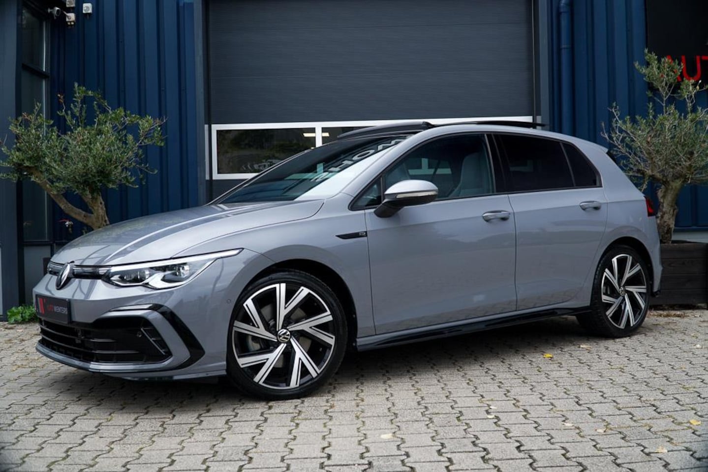 Volkswagen Golf - 1.5 eTSI R-Line 150PK DSG - AutoWereld.nl