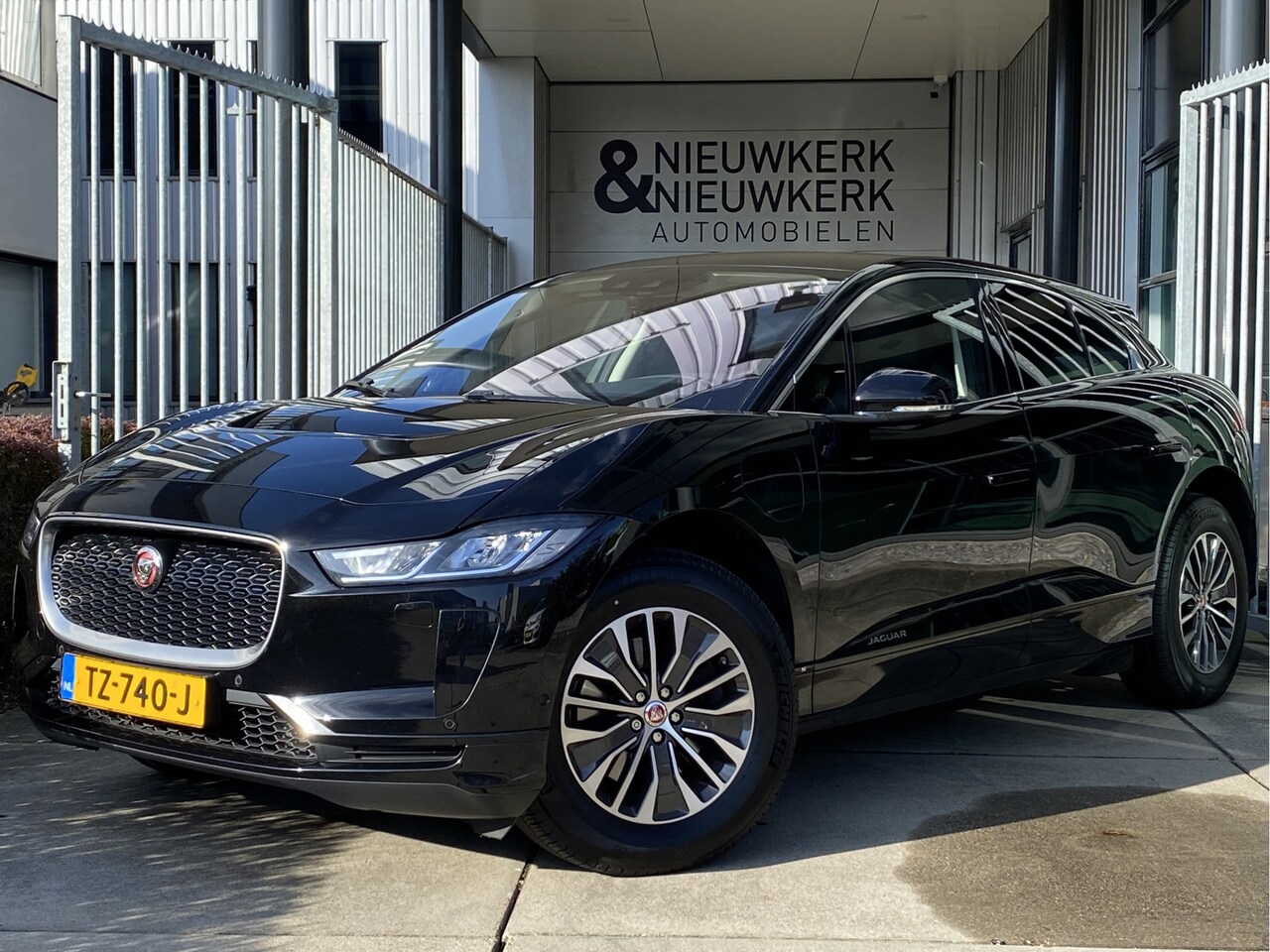 Jaguar I-PACE - EV400 S | NIEUWE ACCU | HEAD-UP DISPLAY | MERIDIAN | CAMERA | LEDER | NAVI | LMV 18'' | ST - AutoWereld.nl