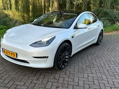 Tesla Model 3 - Performance 513 pk Carplay , autopilot 1 Eig. 32000 km b.j. 3-2021 20"lm sfeerverl. velgen