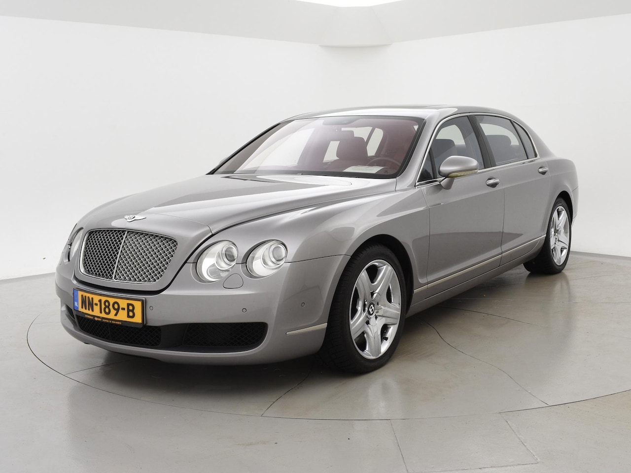Bentley Continental Flying Spur - 6.0 W12 560 PK + SCHUIFDAK / MASSAGE / SMARTPHONE INTERFACE - AutoWereld.nl