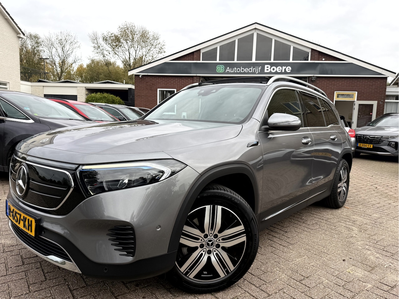 Mercedes-Benz EQB - 250 Luxury Line 67 kWh SOH 97.5%, Panoramadak, Head Up Display - AutoWereld.nl