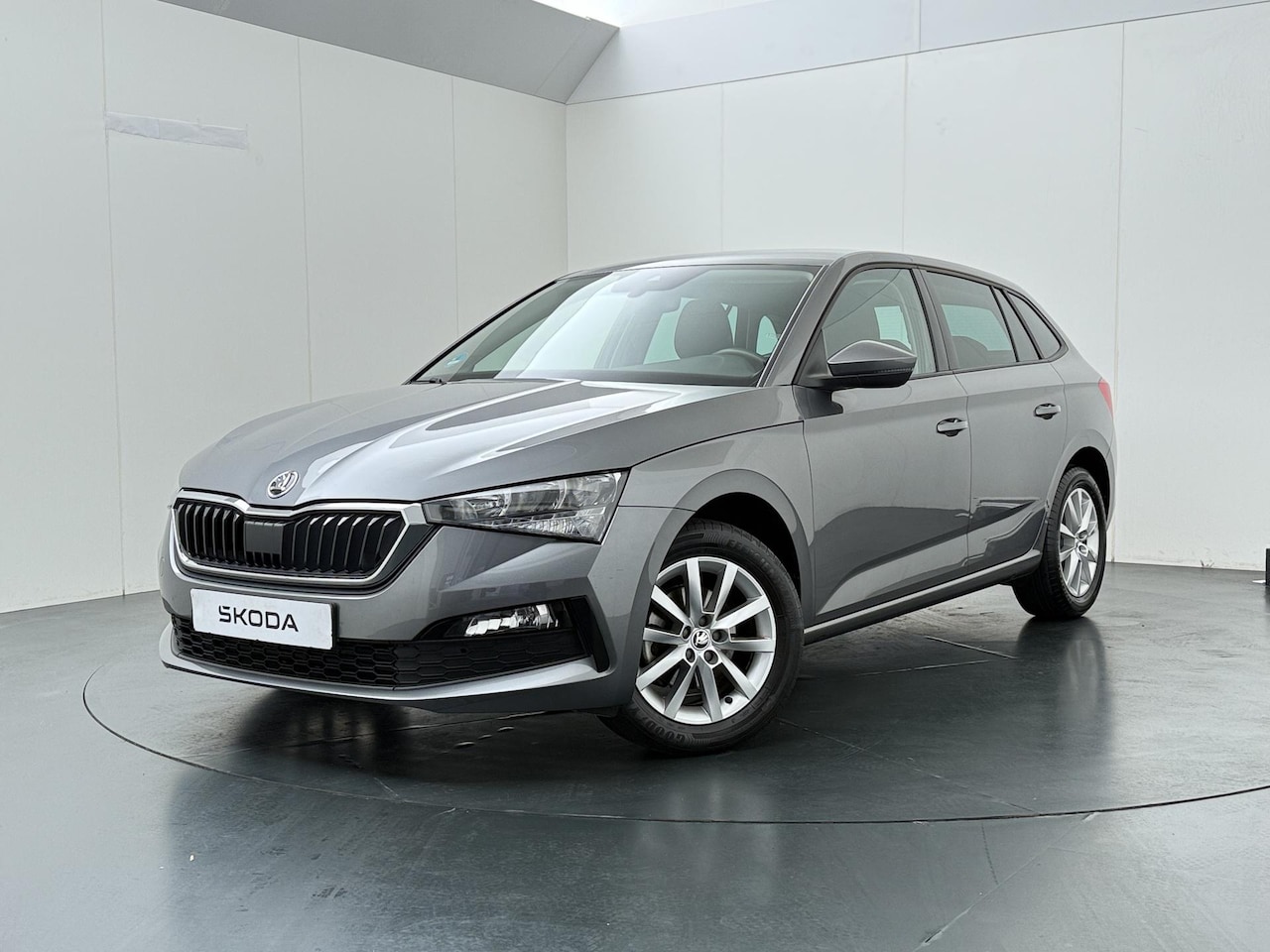 Skoda Scala - 1.0 TSI Online Edition | 110 PK | Cruise control | LED verlichting | Parkeersensoren | App - AutoWereld.nl