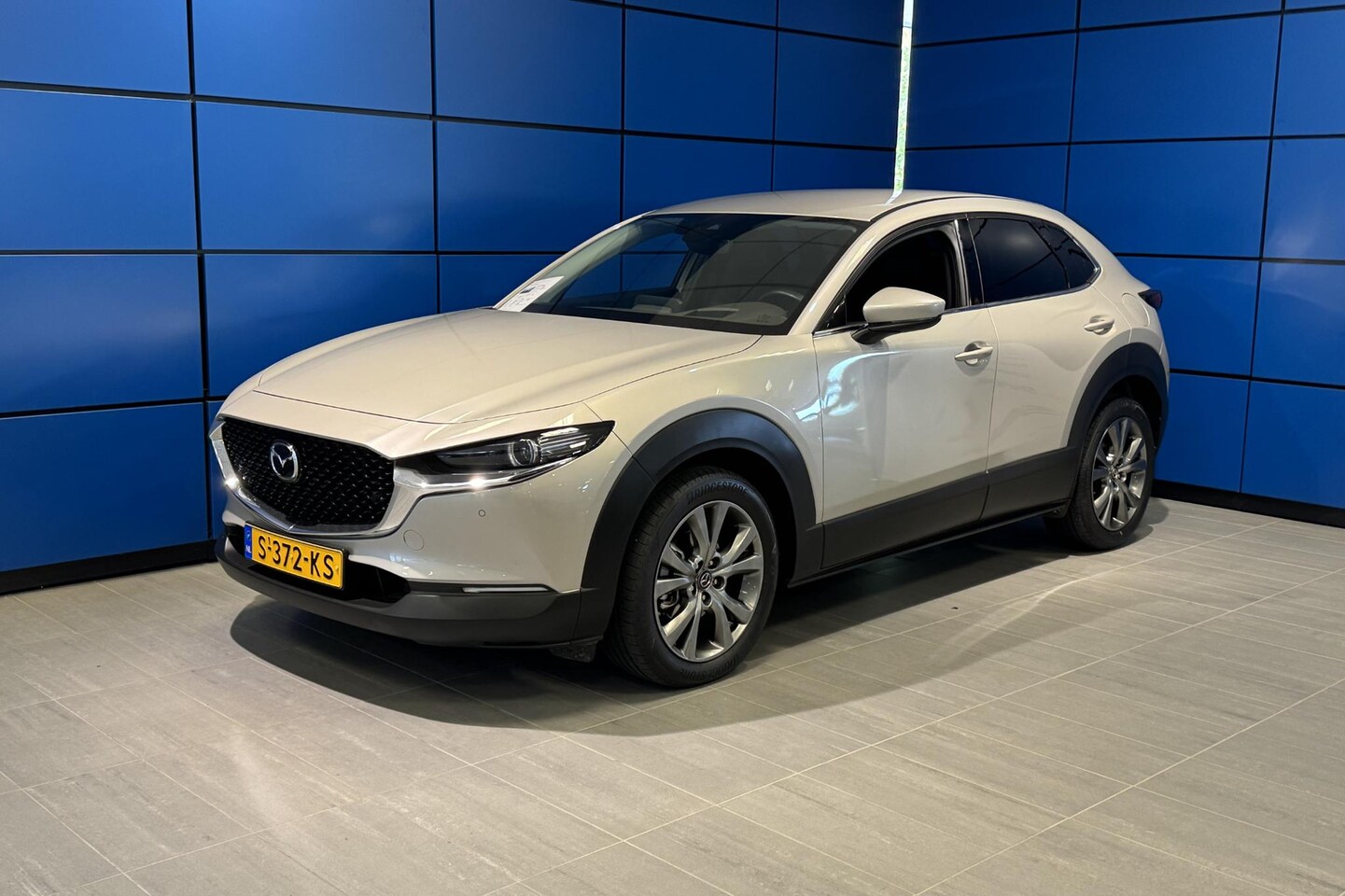 Mazda CX-30 - 2.0 e-SkyActiv-X M 186 PK Hybrid Luxury - AutoWereld.nl