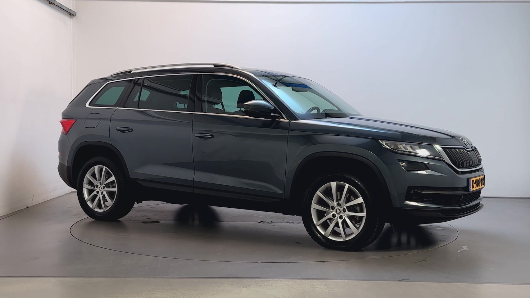 Skoda Kodiaq - 1.5 TSI Business Edition Cruise Control App Connect Camera Trekhaak - AutoWereld.nl
