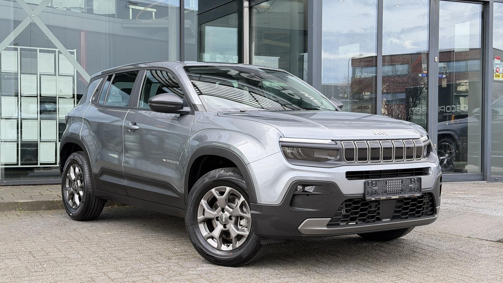 Jeep Avenger - 1.2 e-Hybrid Longitude | Infotainment pack | Winter pack - AutoWereld.nl