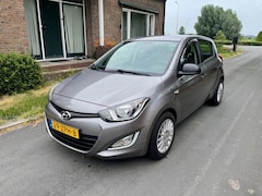 Hyundai i20 - 1.2i Business Edition AIRCO ELEC RAM NAP APK DEALER OH