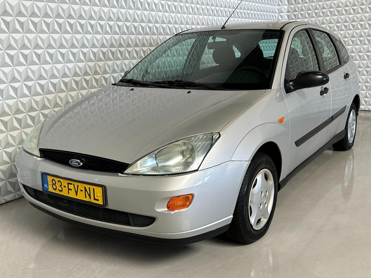 Ford Focus - 1.4-16V met Originele Kilometers! - AutoWereld.nl