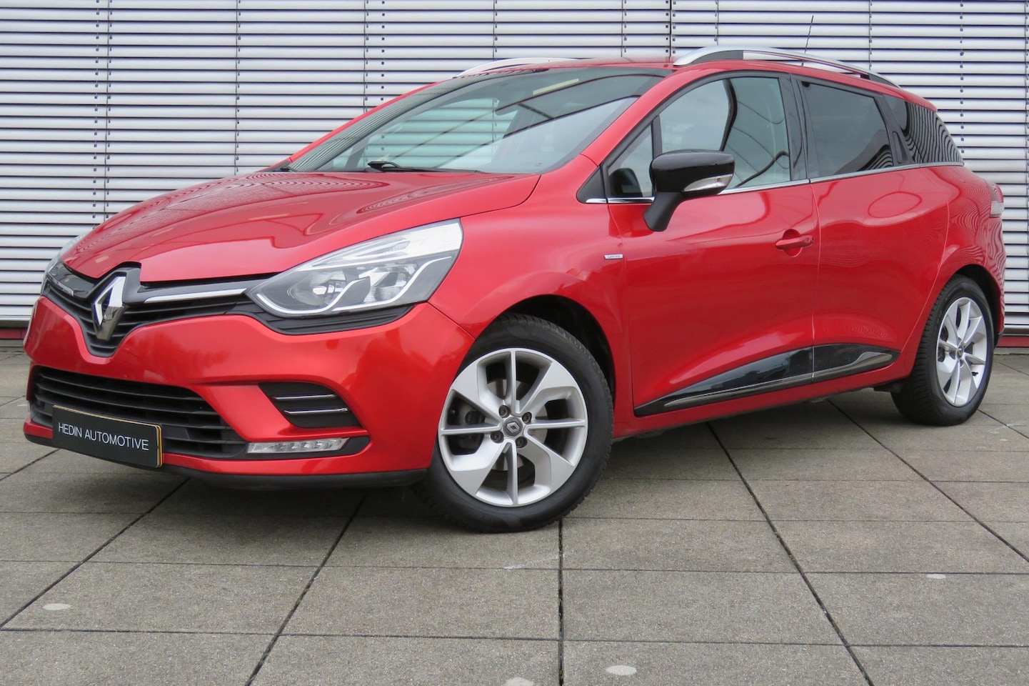 Renault Clio Estate - 0.9 TCe Limited | All Season Banden | Cruise Control | Navigatie | - AutoWereld.nl