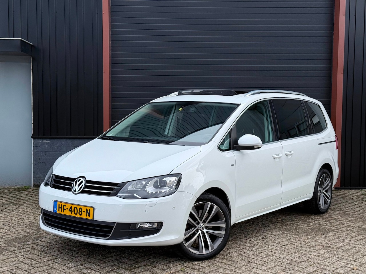 Volkswagen Sharan - 2.0 TDI Highline 7p. DSG 177PK Cup Edition! - AutoWereld.nl
