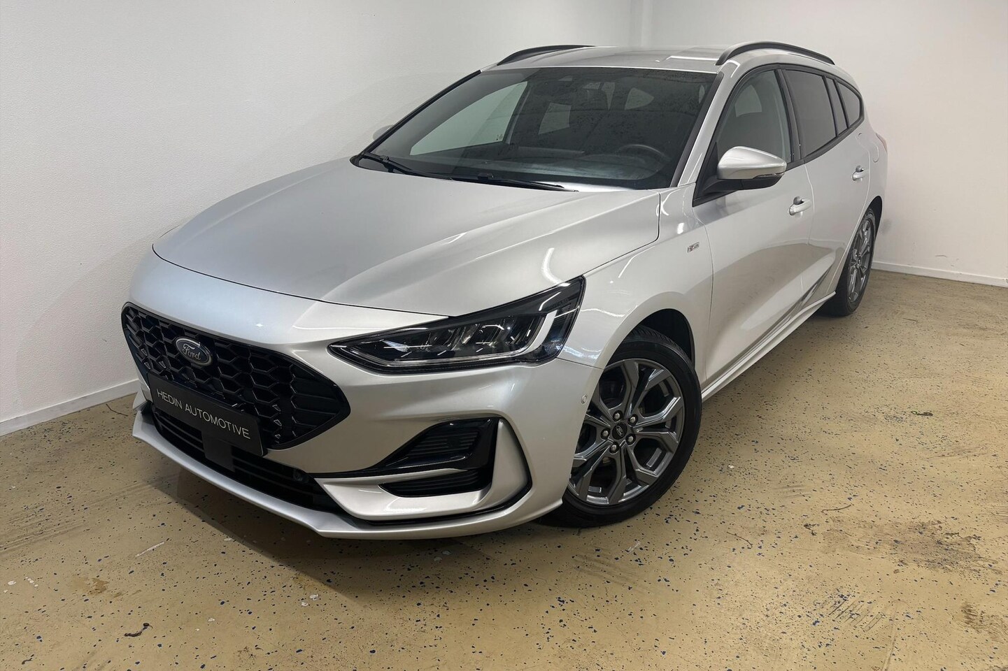 Ford Focus Wagon - 1.0 EcoBoost Hybrid ST Line Adaptive Cruise | BLIS | Winter Pack - AutoWereld.nl
