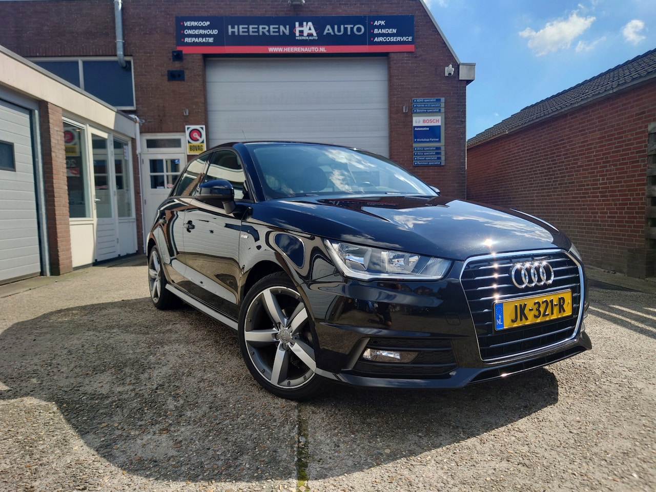 Audi A1 Sportback - 1.0 TFSI Adrenalin 1.0 TFSI Adrenalin, Navigatie, Cruise control, 5 Deurs - AutoWereld.nl