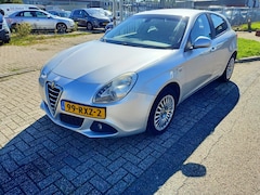Alfa Romeo Giulietta - 1.4 T Progression Clima Bj:2011 NAP
