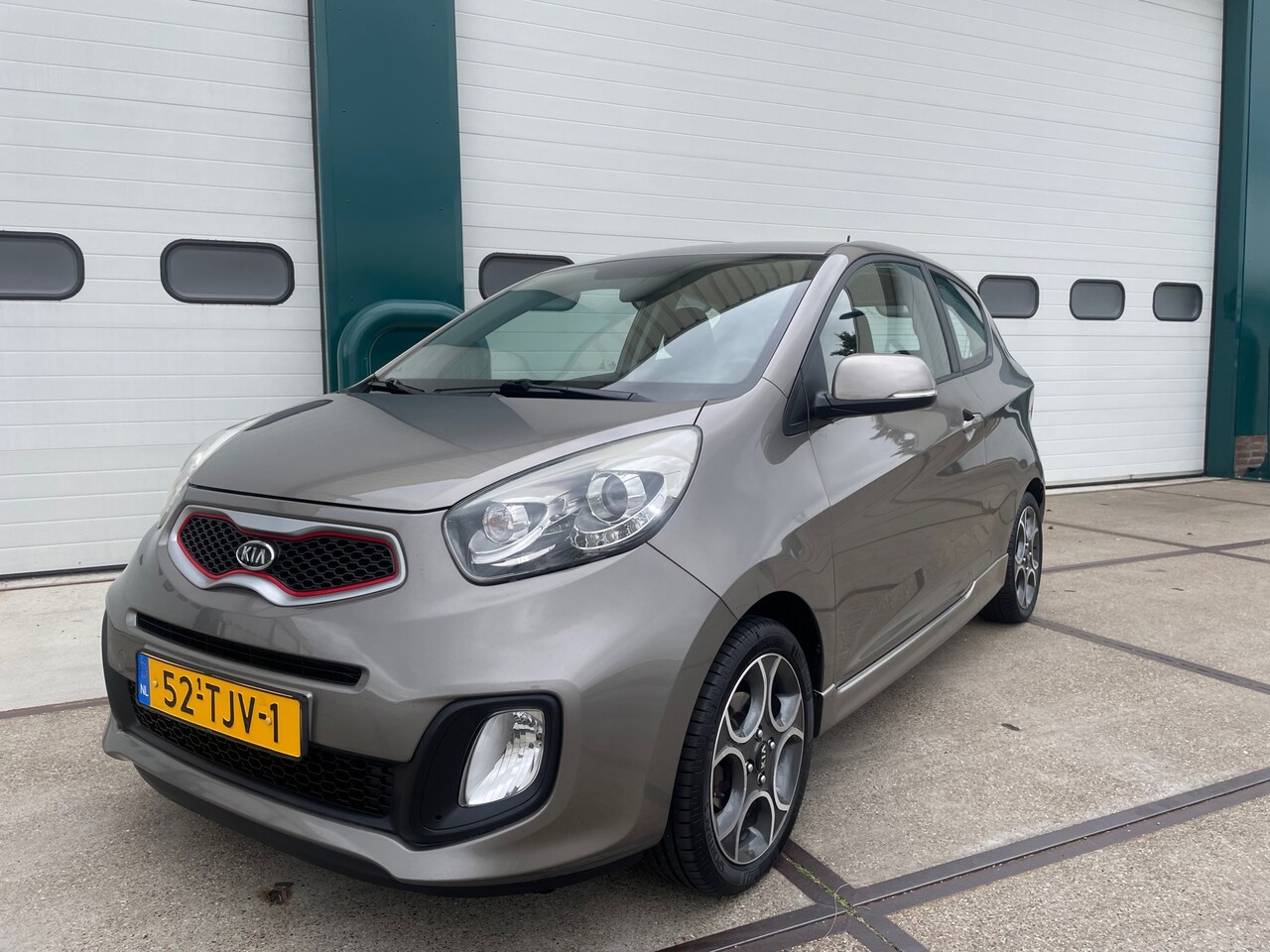 Kia Picanto - 1.2 CVVT Comfort Pack 1.2 CVVT Comfort Pack - AutoWereld.nl