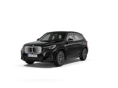 BMW iX1 - eDrive20 | M-Sport | 18'' | Camera | Apple Carplay