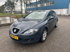 SEAT Leon - 1.4 TSI Businessline High2009NaviLM.velgenPDC6-Bak