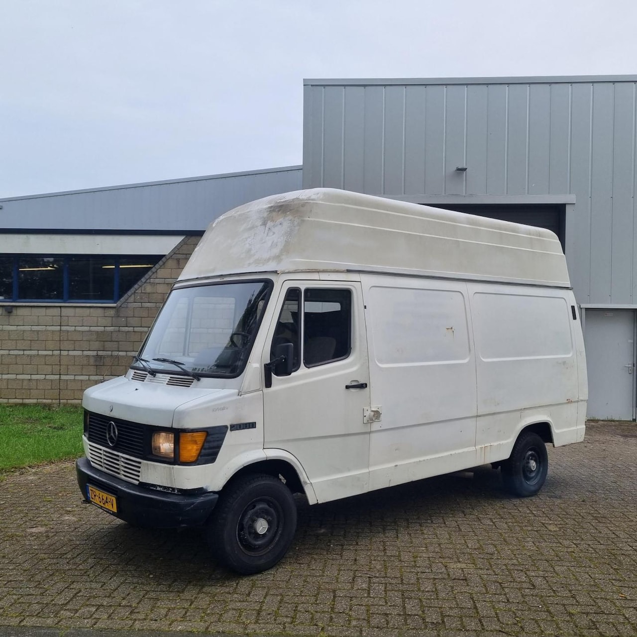 Mercedes-Benz Sprinter - 207D 207 208D 814D SPRINTER LANG HOOG CAMPER 0613896819 - AutoWereld.nl