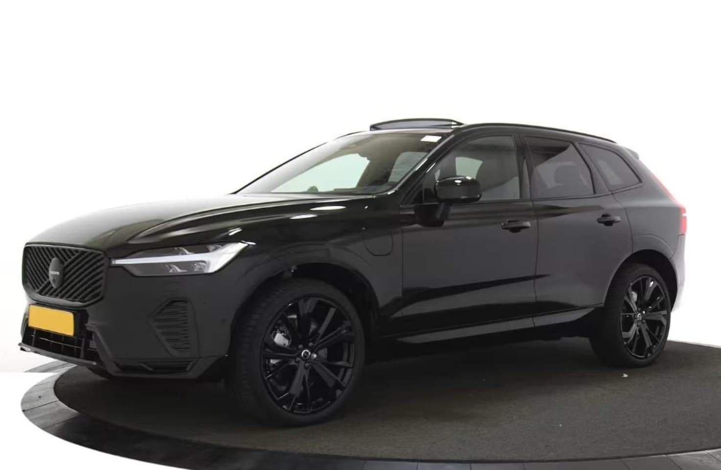 Volvo XC60 - 2.0 T8 Plug-in Hybrid AWD Ultra Black Edition | Long Range | Bowers Wilkins Audio | Panora - AutoWereld.nl