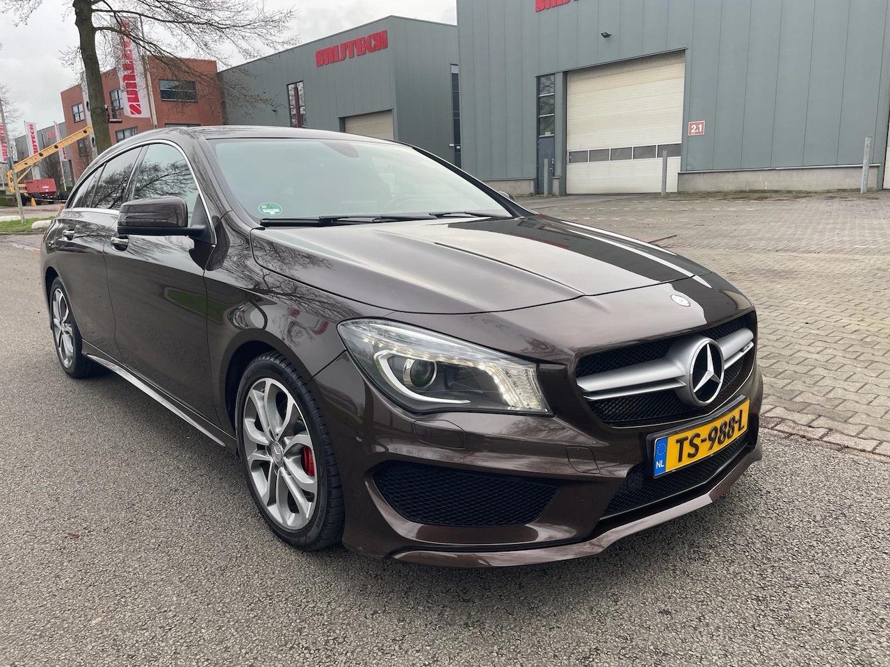 Mercedes-Benz CLA-klasse Shooting Brake - 220 CDI OrangeArt Edition AMG - AutoWereld.nl