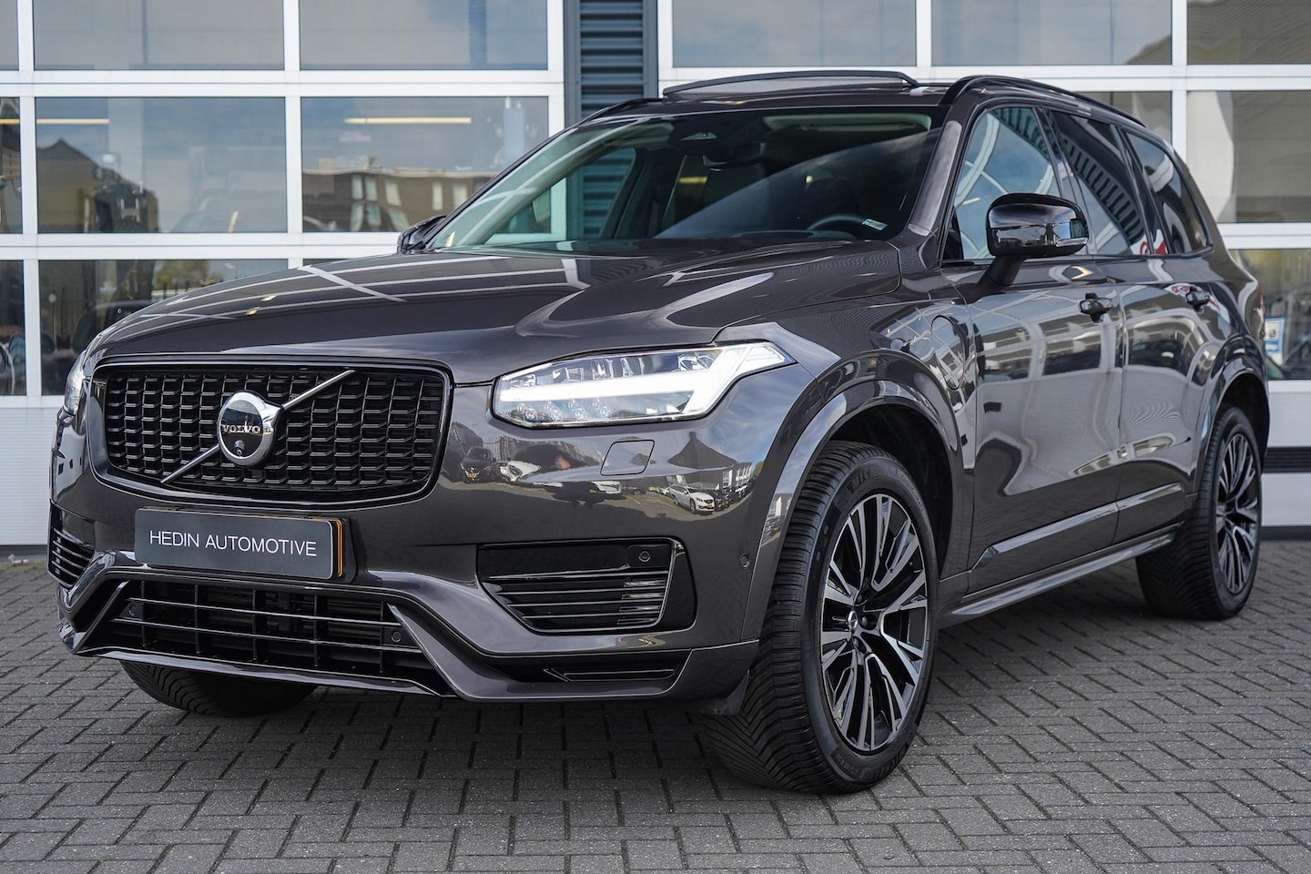 Volvo XC90 - 2.0 T8 Recharge AWD Ultimate Dark | All-Season Banden | Actieve Luchtvering | Head-Up Disp - AutoWereld.nl