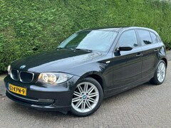 BMW 1-serie - 116i /6BAK/NAVI/CRUISE/CLIMA/ANGEL EYES/