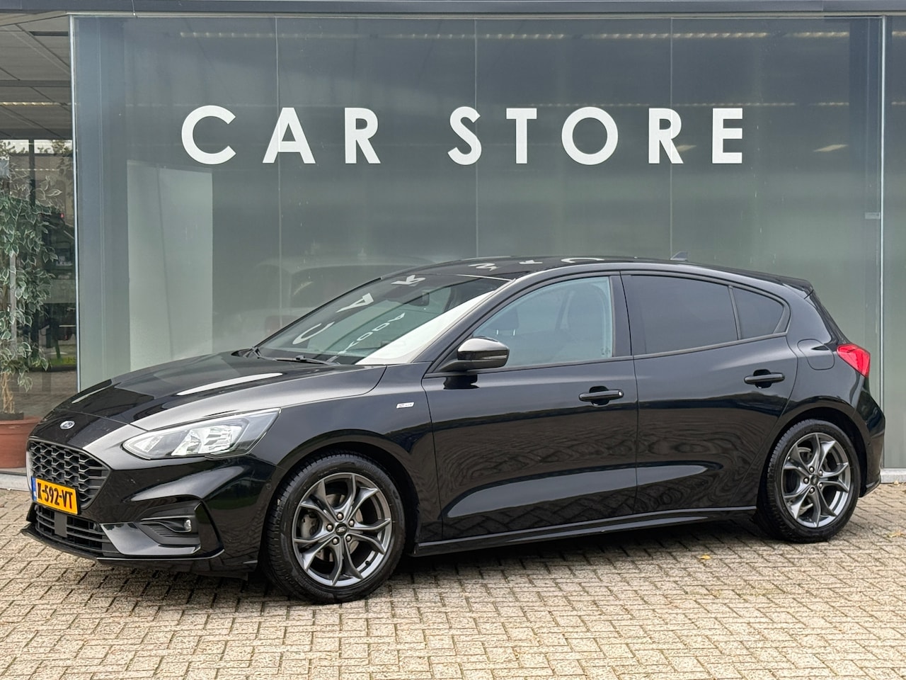 Ford Focus - 1.0 EcoBoost Hybrid ST Line B&O Carplay Dodehoek WINTERPACK - AutoWereld.nl