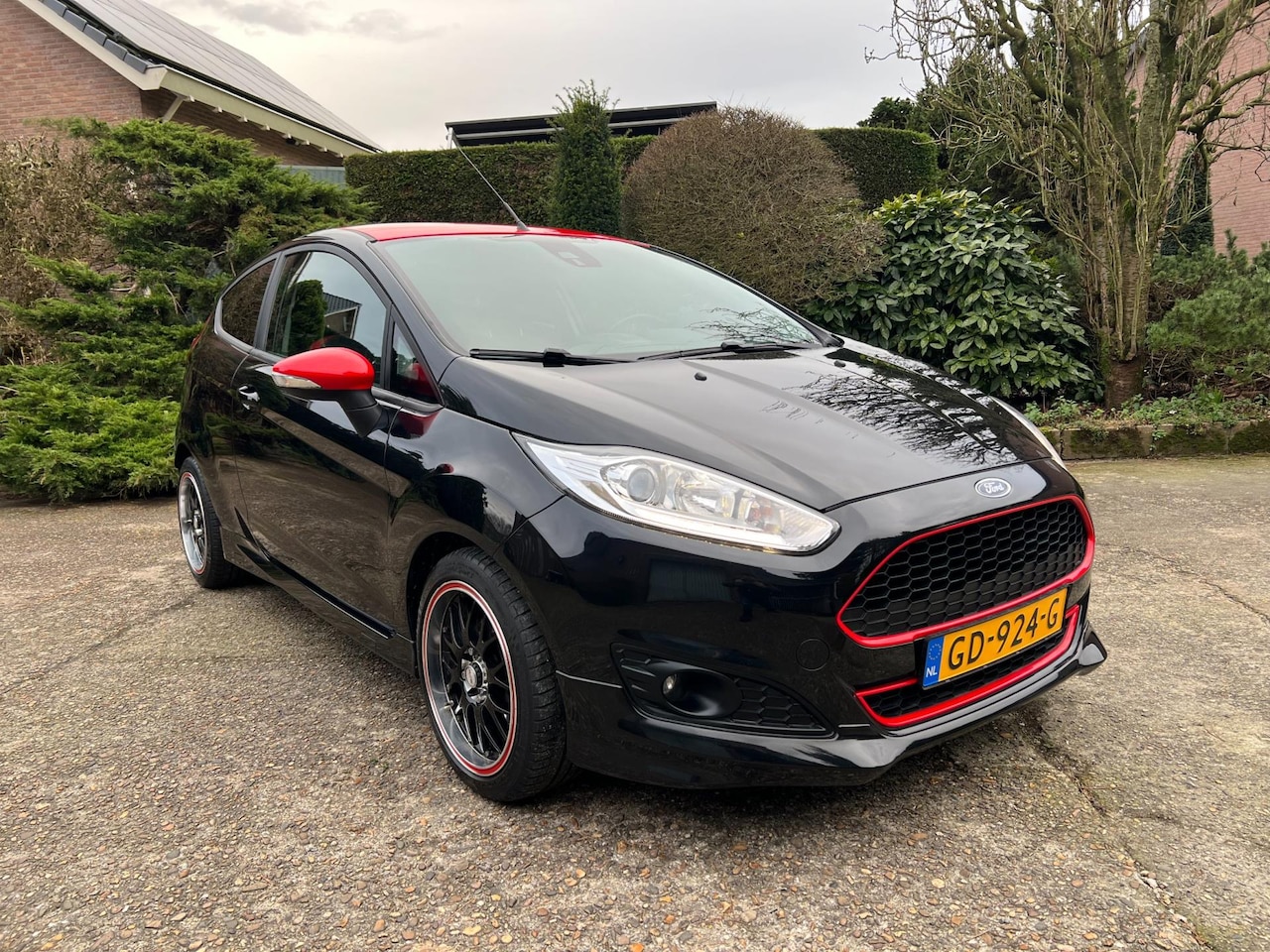 Ford Fiesta - 1.0 Black Edition Sport 140PK, Navi, ECC, PDC, Zeer nette auto! - AutoWereld.nl