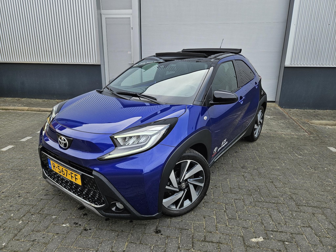 Toyota Aygo X - 1.0 VVT-i MT Envy | Cabrio vouwdak | 19.000 km | Nieuwstaat | Apple Carplay/Android Auto | - AutoWereld.nl