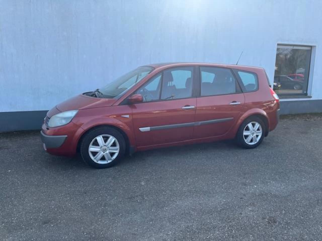 Renault Grand Scénic - 2.0-16V Tech Line 2.0-16V Tech Line, '05, 7-pers, trekhaak, panorama-dak ! - AutoWereld.nl