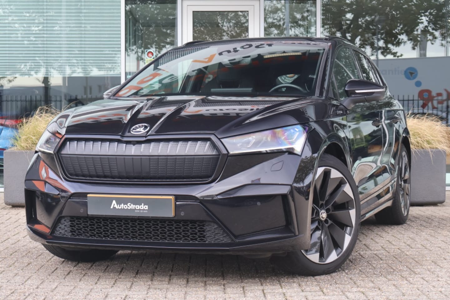 Skoda Enyaq iV - 60 Elektromotor 180pk Sportline SoH 92% I Navi I Camera I 1e eigenaar I Climate I Adaptiev - AutoWereld.nl