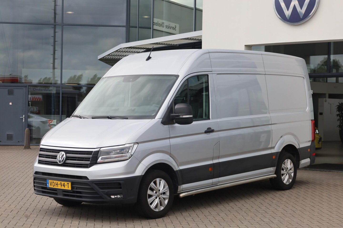 Volkswagen Crafter - 35 2.0 TDI L3H3 Highline 35 2.0 TDI L3H3 Highline 140PK / 103kW, NL auto 1e eigenaar nieuw door ons geleverd en ond - AutoWereld.nl