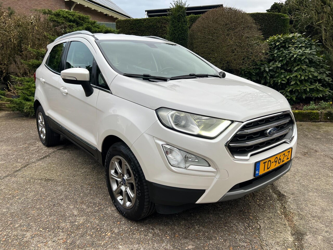 Ford EcoSport - 1.0 EcoBoost Titanium 1.0 EcoBoost Titanium, Navi, PDC, 1e eigenaar, Zeer nette auto! - AutoWereld.nl