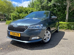Skoda Fabia - 1.0 TSI Online Edition / Apple Carplay / parkeer sensoren