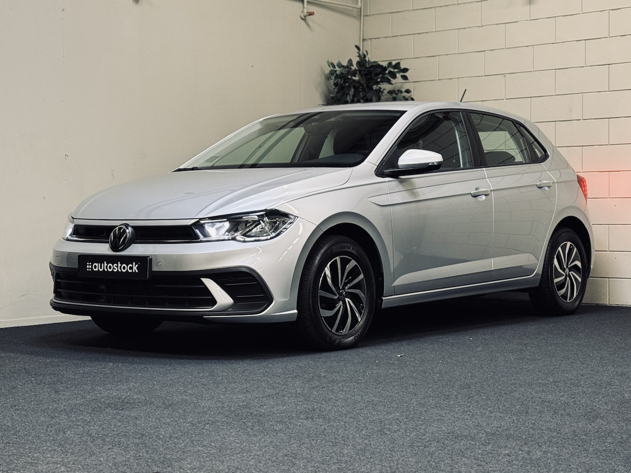 Volkswagen Polo - 1.0 TSI Life Edition | Camera | ACC | Clima - AutoWereld.nl