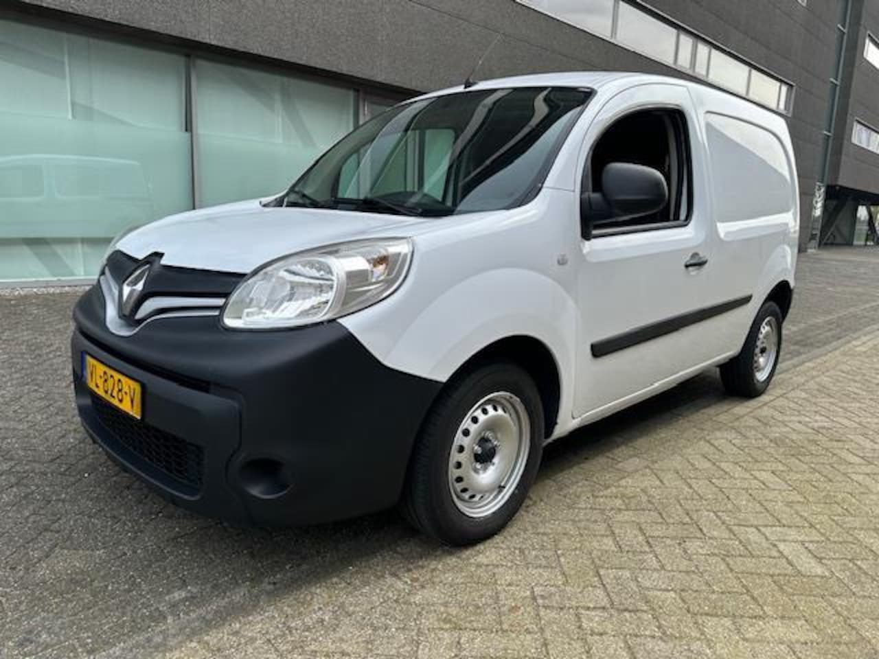 Renault Kangoo Express - 1.5 dCi 90 Black Ed MARGE AIRCO BJ 2-2015 APK 2-2027 - AutoWereld.nl