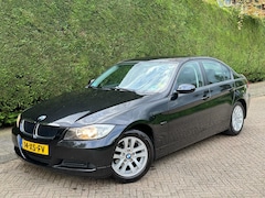 BMW 3-serie - 318i Business Line /AUTOMAAT/CRUISE/PDC/NAVIGATIE/