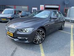 BMW 3-serie - 320i High Executive / NAP / AUTOMAAT / LEER / SP VLG /