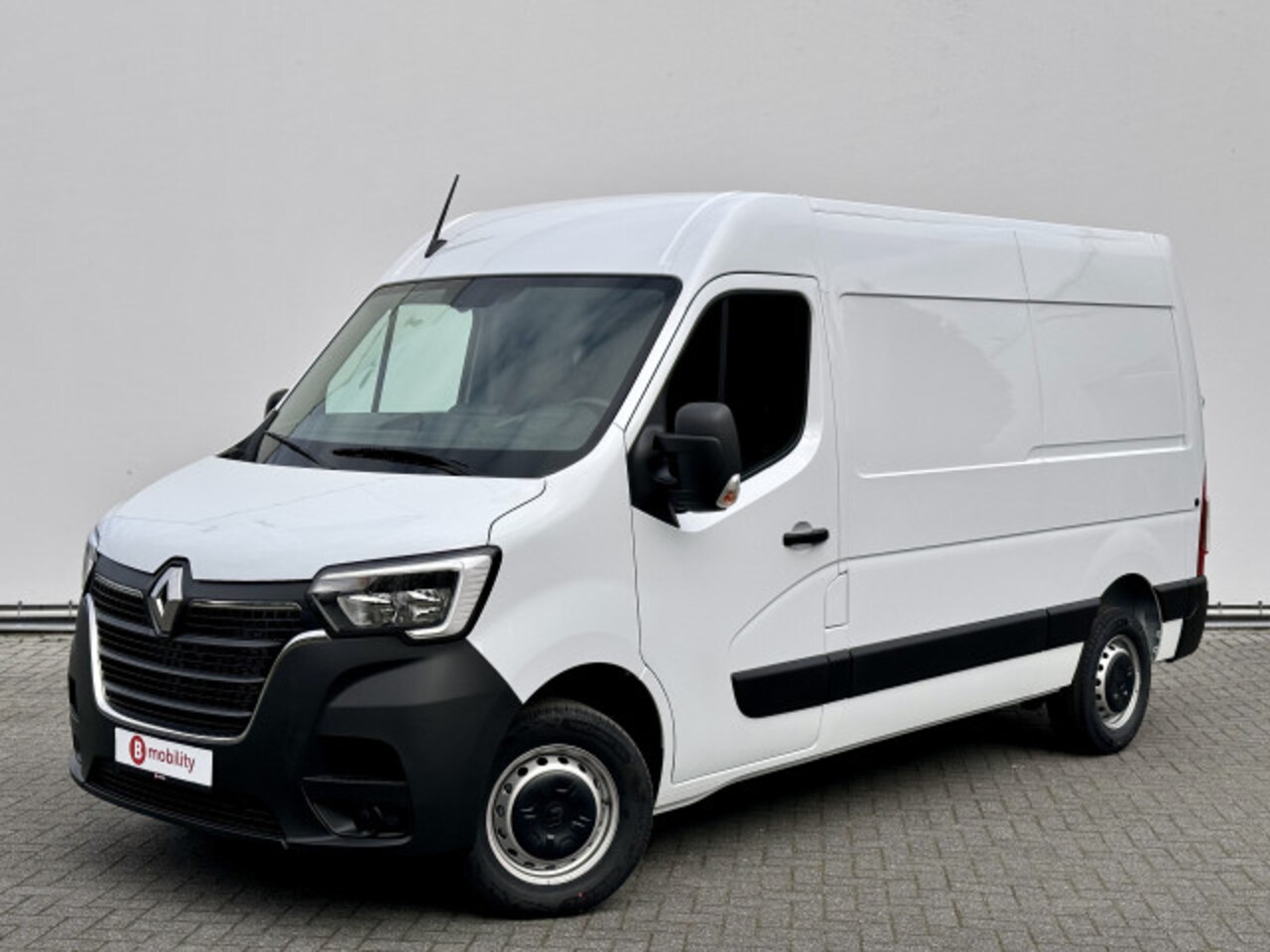 Renault Master - T35 2.3 dCi 135PK L2H2 V/A €14 Per Dag!! Comfort Rijklaar! NIEUW 10x VOORRAAD | Trekhaak | - AutoWereld.nl