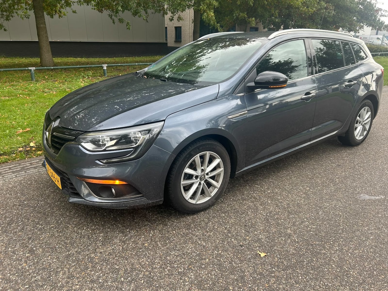 Renault Mégane Estate - 1.5 dCi Eco2 Limited 1.5 dCi Eco2 Limited - AutoWereld.nl